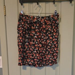 🖤 Floral Black and Red Women's Shorts